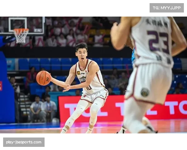 郭昊文外线6记三分打开空间，南京进攻体系在关键回合中的构建